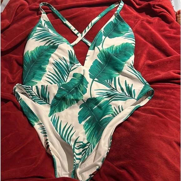 Forever 21 Floral Tropical  Vogue Green White one piece Swimsuit - Picture 4 of 13